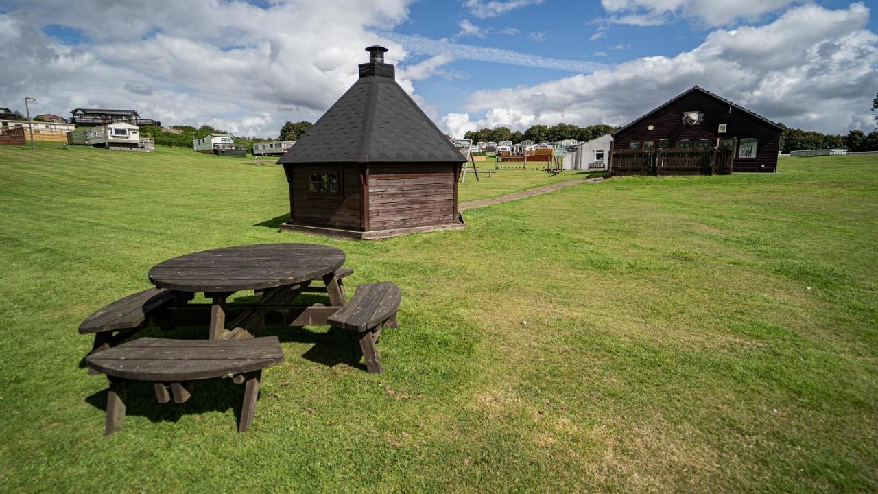 Caravan Rabbit House No 81 At Three Lochs Holiday Park Ньютон Стюарт Экстерьер фото