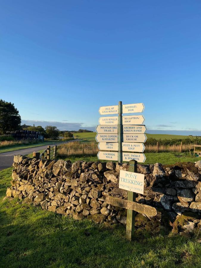 Caravan Rabbit House No 81 At Three Lochs Holiday Park Ньютон Стюарт Экстерьер фото